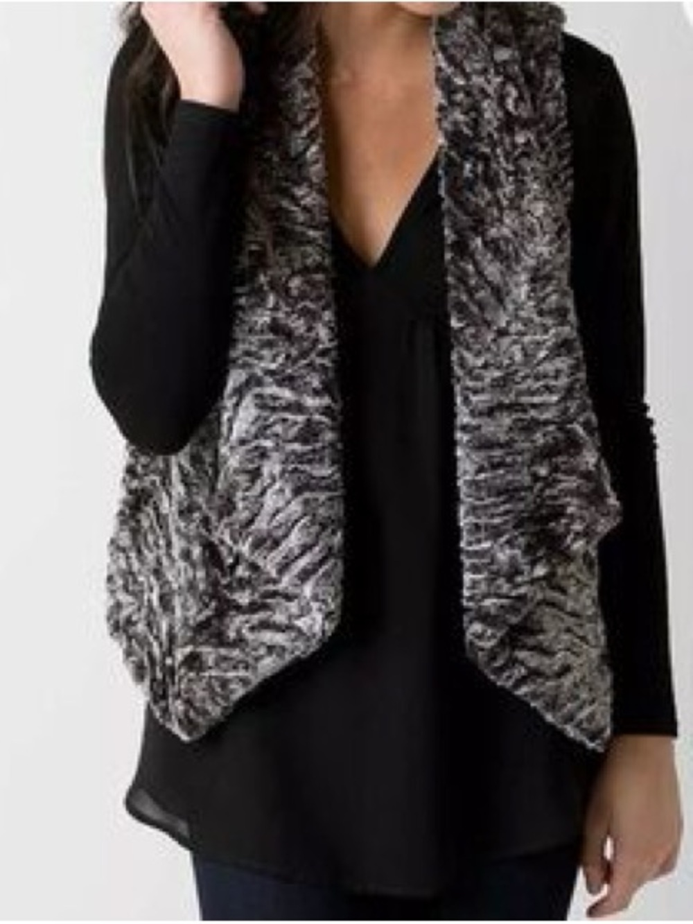BKE Boutique Faux Fur Open Front Vest in Gray and Black
